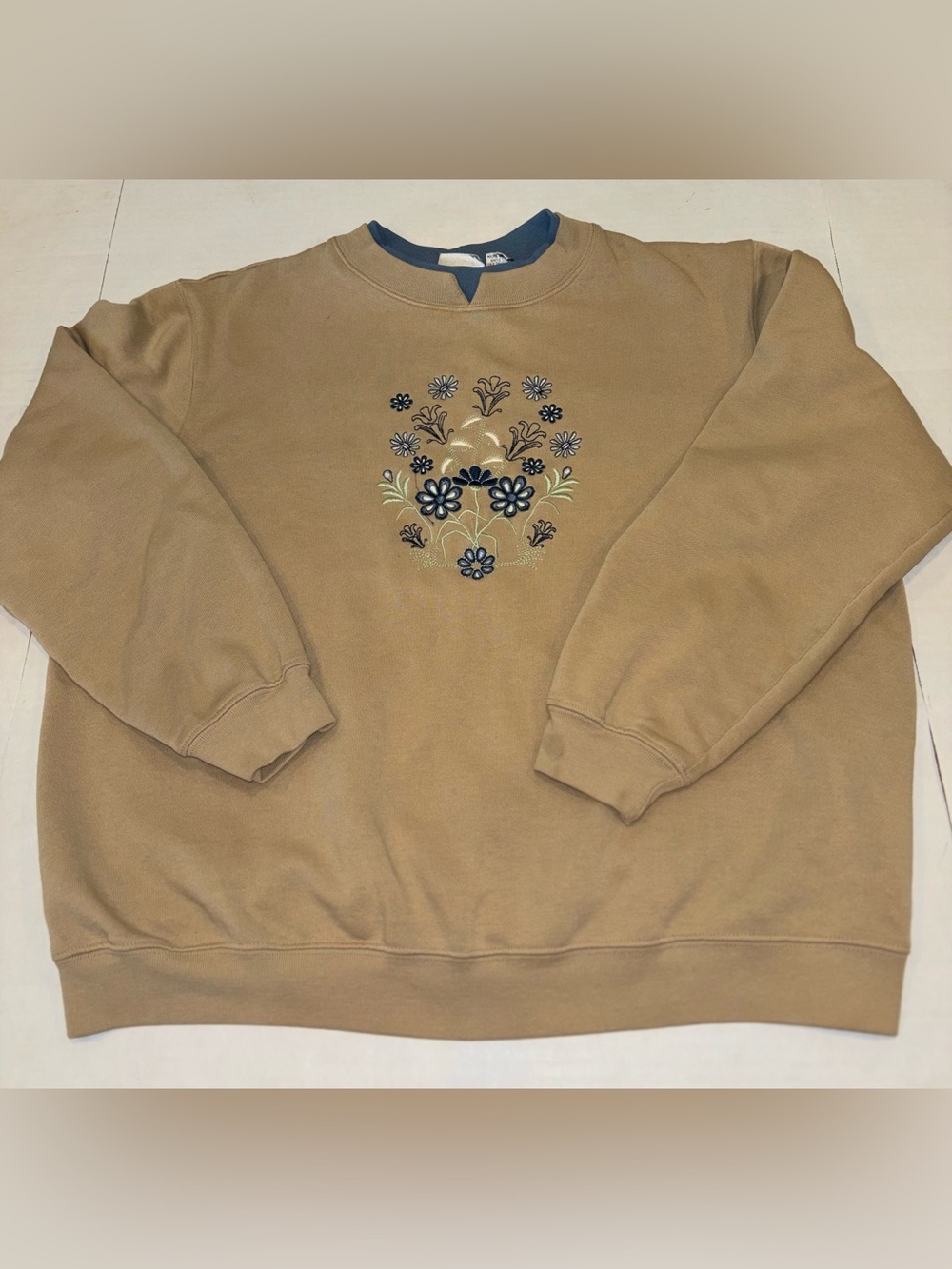 Women's Baxter & Wells Tan Floral Embroidered Crewneck Sweater